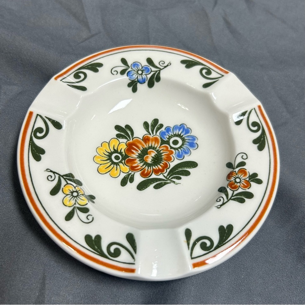 Villeroy & Boch Alt Amsterdam Ashtray Floral Vitro Porcelain Germany